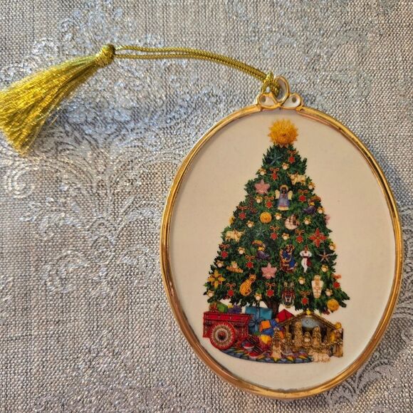 🎄🎄🎄LENOX 2021 CHRISTMAS TREES AROUND THE WORLD ORNAMENT WITH BOX - Picture 4 of 10